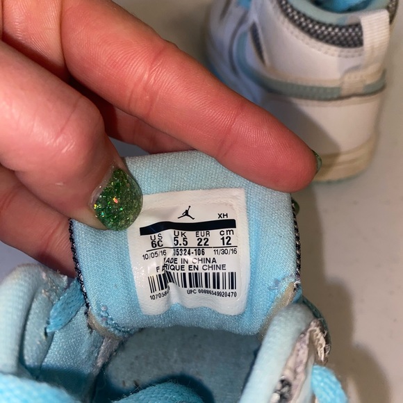 Toddler Size 6 BOGS Boots and Jordan High Tops - Picture 12 of 12